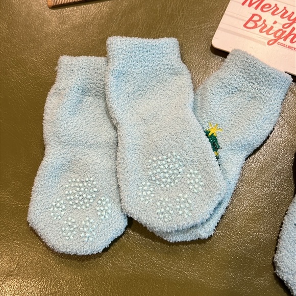 Christmas Tree Holiday Pet Socks - Picture 4 of 12